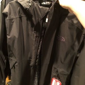 North Face Men’s Windbreaker (Medium)